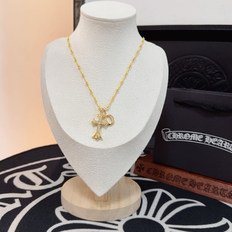 Ch*0me He**ts necklaces